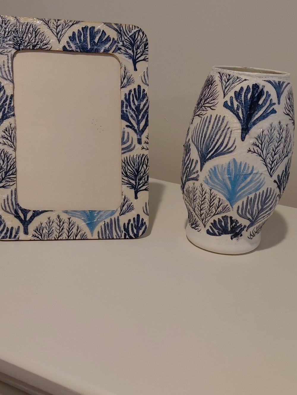 Blue Coral-Print Glass Vase and Frame Set - Home Accents